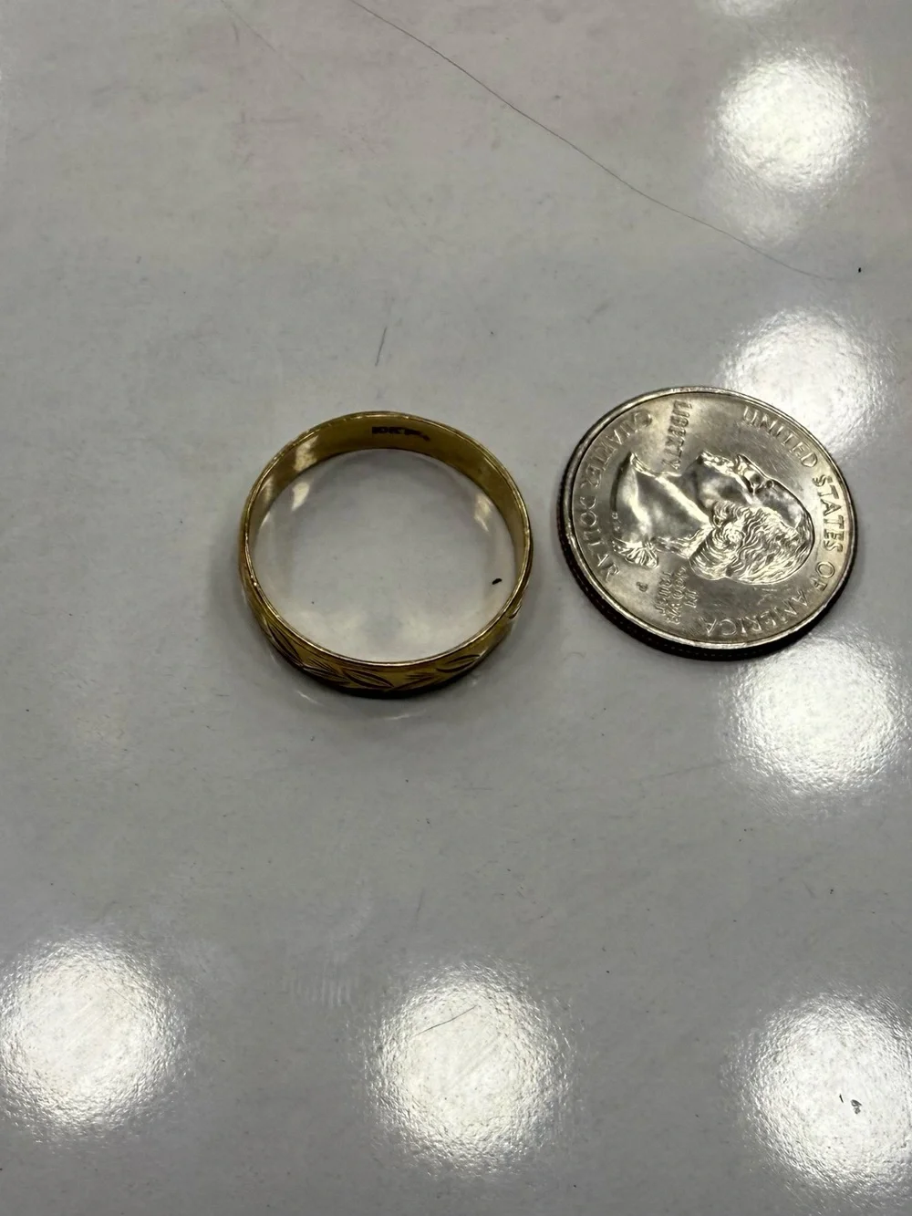10K Gold Leaf-Pattern Ring Band - Yellow Gold